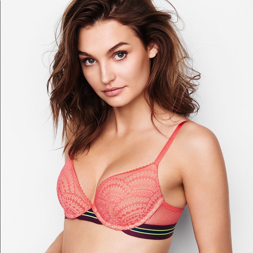Victoria's Secret Women's Very Sexy Lightly Lined Plunge Bra Coral Pink